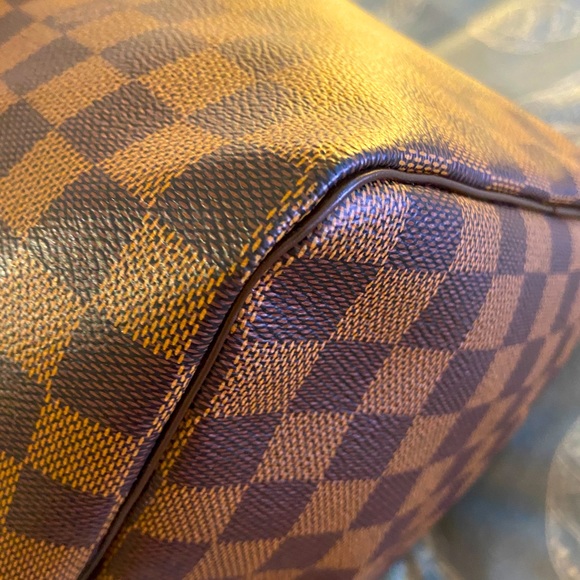 Authentic Louis Vuitton Damier Ebene Speedy 35 - Picture 5 of 11
